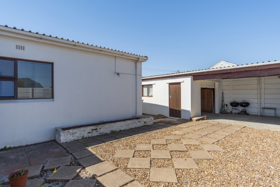 3 Bedroom Property for Sale in Heathfield Western Cape